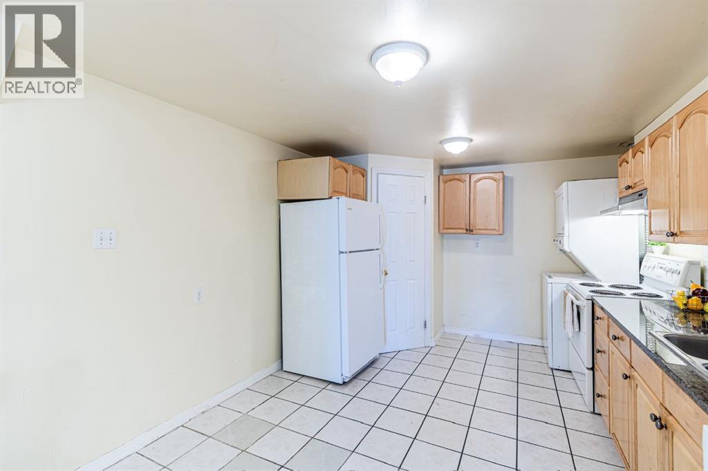 Apartment for Sale in 1, 6827 Centre Street N|Calgary, Alberta T2K5C4 4