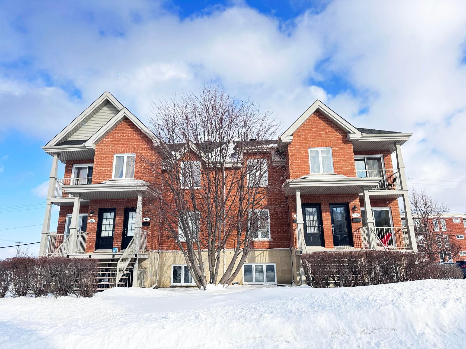 154 Crois. de Parklane, Longueuil (Greenfield Park), Quebec J4V0A3