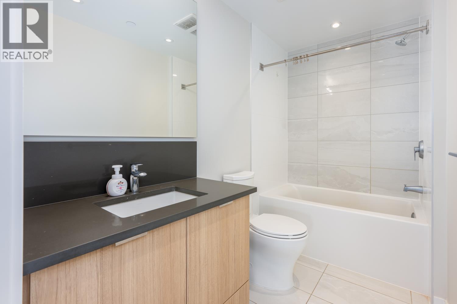 For sale: 1507 3430 E KENT AVENUE SOUTH AVENUE, Vancouver, British ...