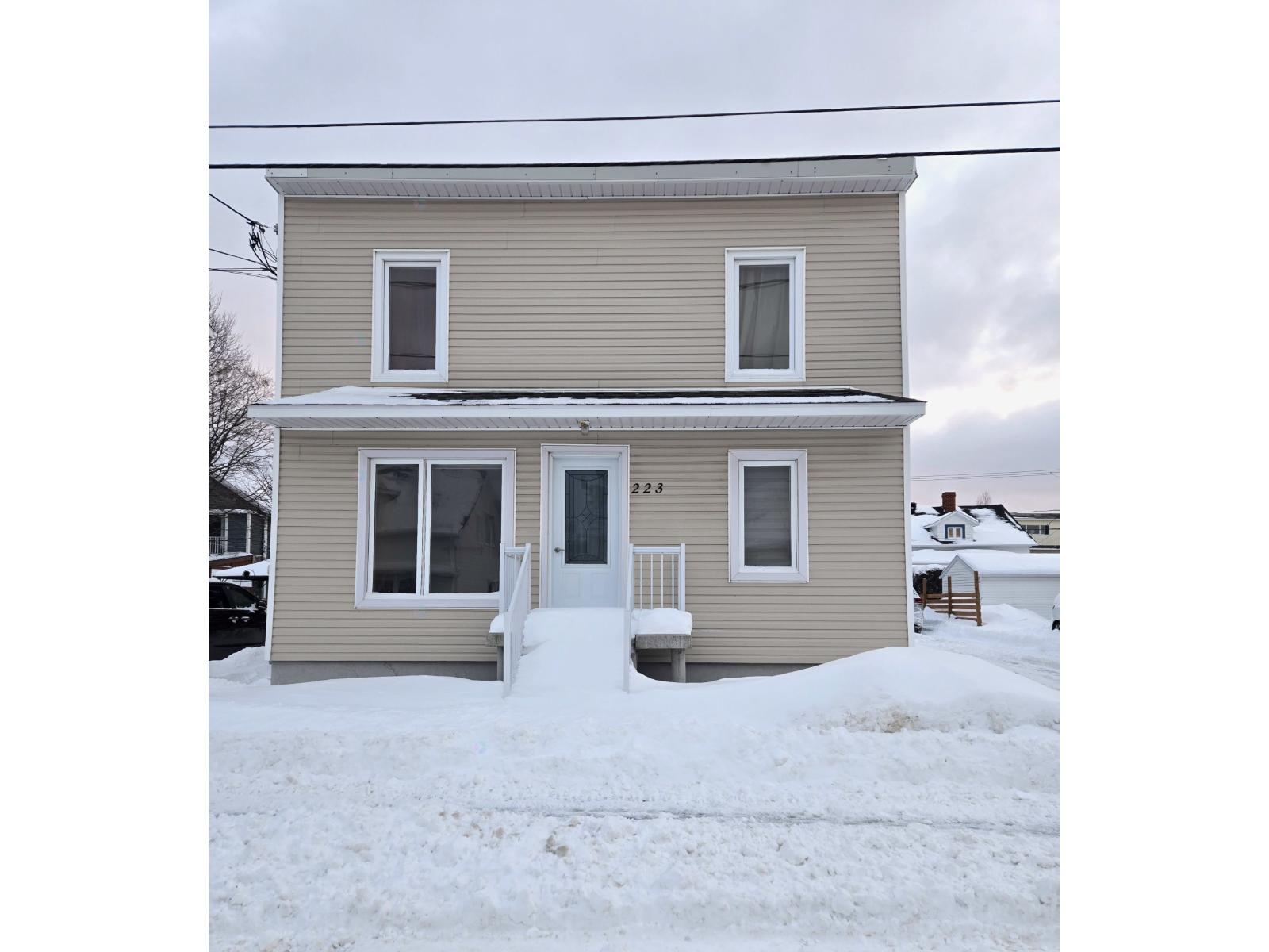 223-225 Rue Bergeron, Matane, Quebec G4W2G4