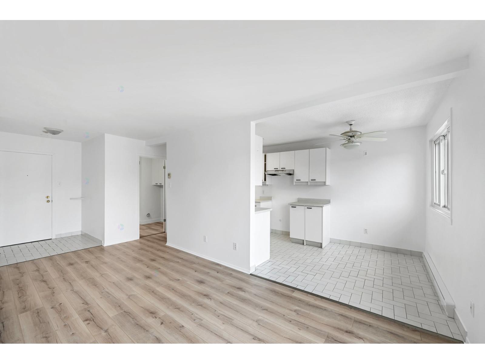 100 Rue Sacré-Coeur, #407, Longueuil (Le Vieux-Longueuil), Quebec J4L1A8