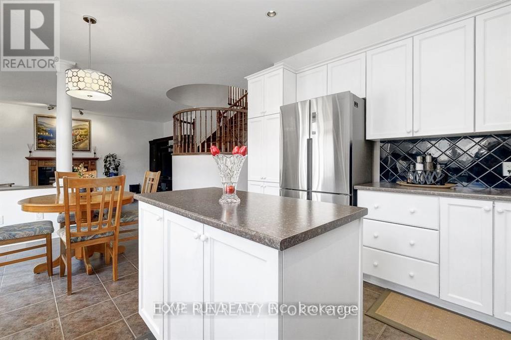 For sale: 122 RODEO DRIVE, Ottawa, Ontario K2J5K3 - X13005010 | REALTOR.ca