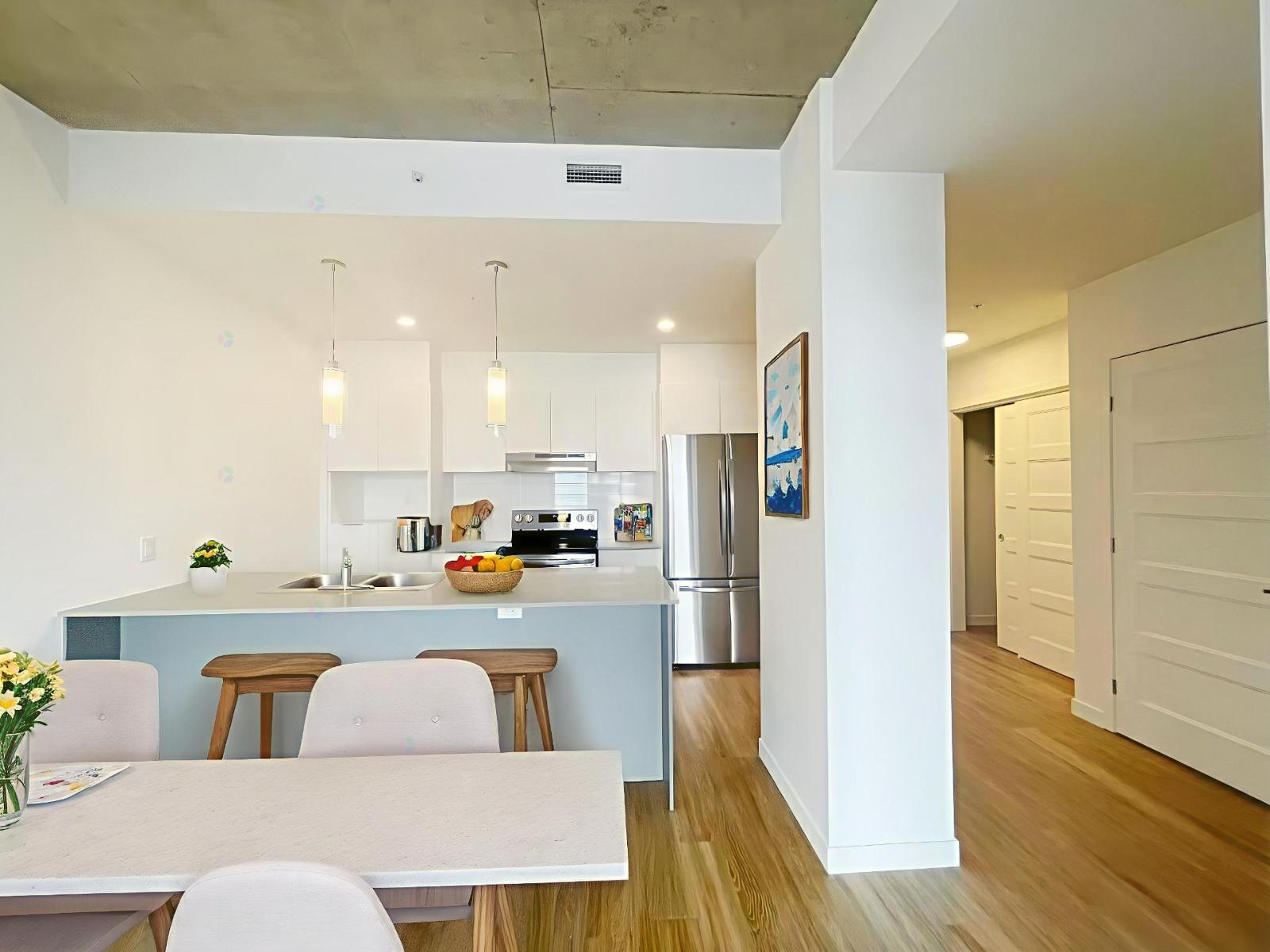 5200 Boul. Henri-Bourassa O., #109, Montréal (Saint-Laurent), Quebec H4R0T1
