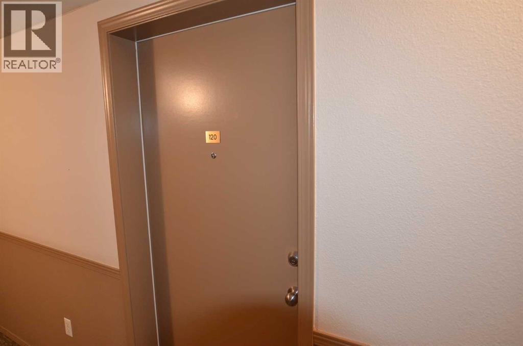 Apartment for Sale in 120, 428 Chaparral Ravine View SE|Calgary, Alberta T2X0N2 3