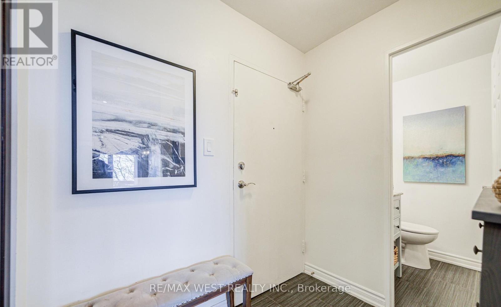 Row / Townhouse for Sale in 320 - 3025 THE CREDIT WOODLANDS DRIVE|Mississauga (Erindale), Ontario L5C2V3 4