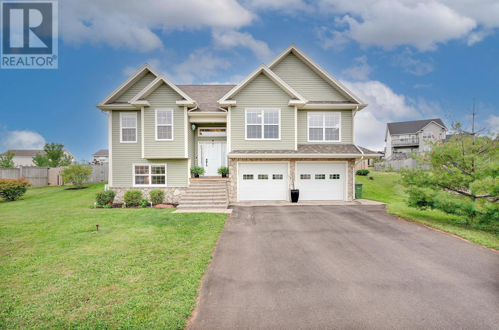 15 Lily Court