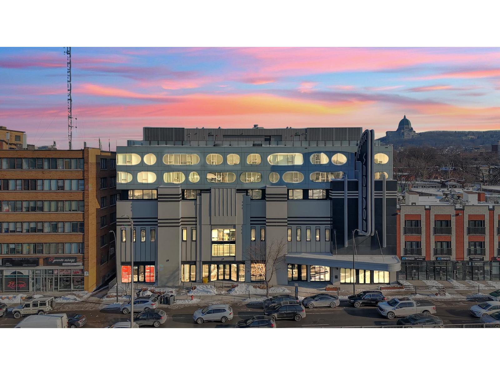 5227 Boul. Décarie, #611, Montréal (Côte-des-Neiges/Notre-Dame-de-Grâce), Quebec H3W3C2
