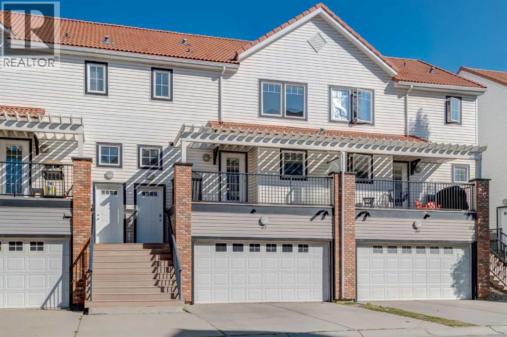 Row / Townhouse for Sale in 37 Royal Oak Plaza NW|Calgary, Alberta T3G0B3