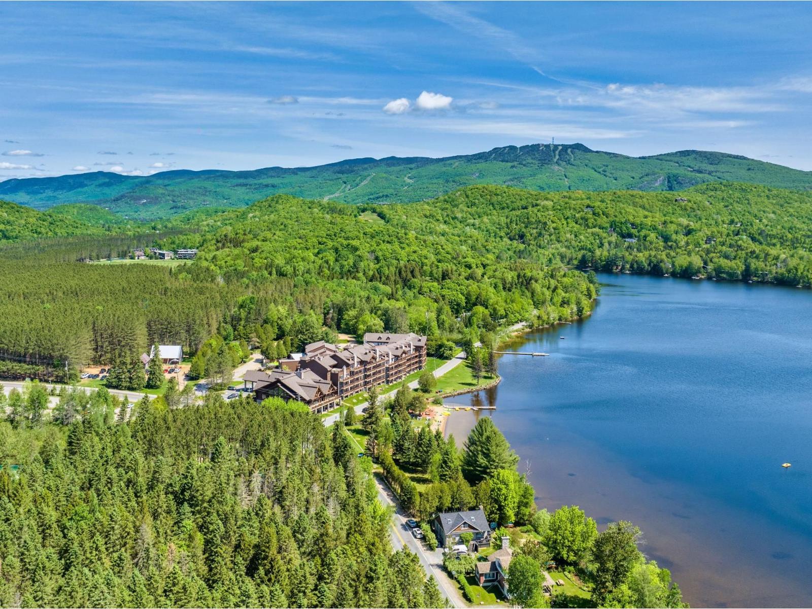 2396 Rue Labelle, #338, Mont-Tremblant, Quebec J8E1T8