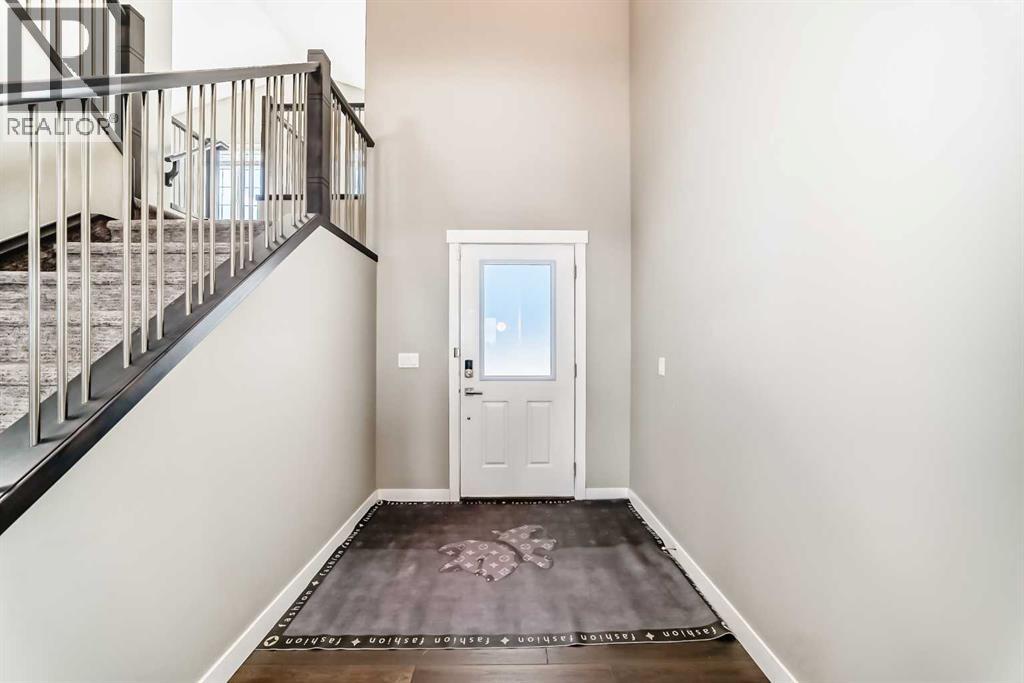 House for Sale in 184 Sherview Grove NW|Calgary, Alberta T3R0Y4 2