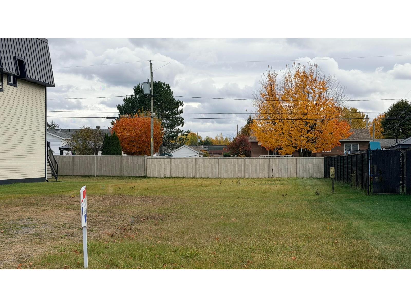 2071 Rue Laviolette, Drummondville, Quebec J2B7C2