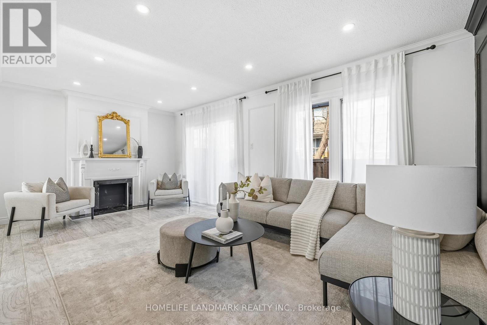 Row / Townhouse for Sale in 9 - 1270 GAINSBOROUGH DRIVE|Oakville (FA Falgarwood), Ontario L6H2L2 4