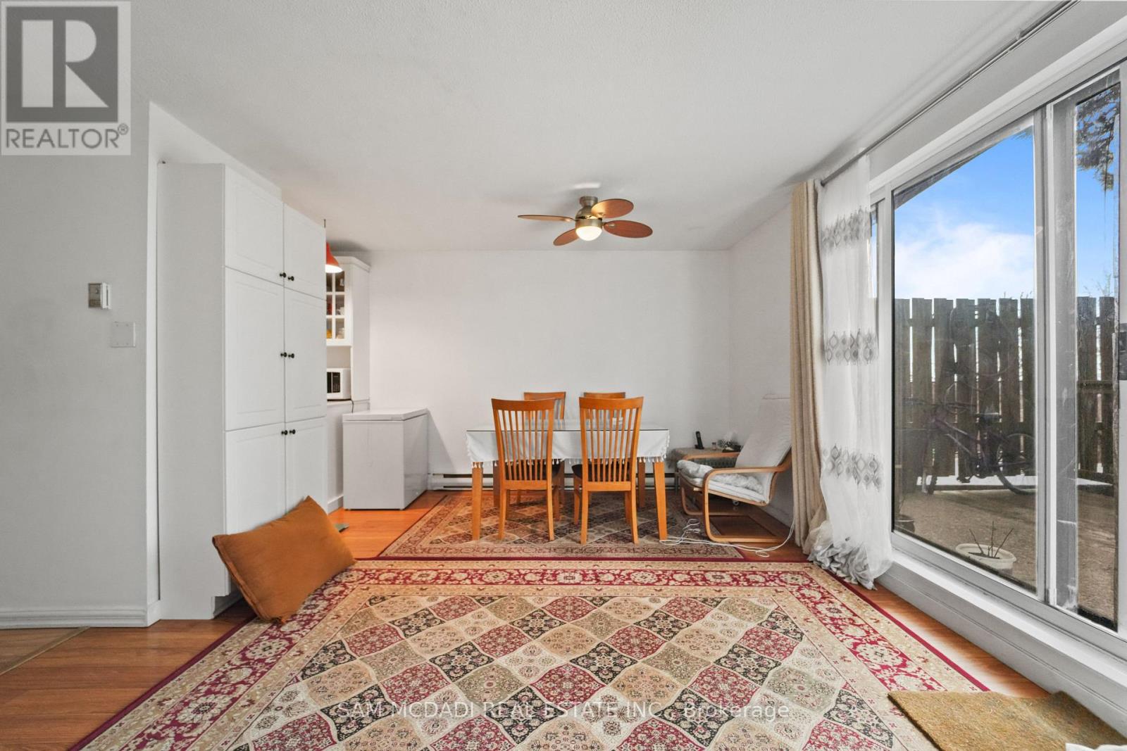 Row / Townhouse for Sale in 112 - 1050 FALGARWOOD DRIVE|Oakville (FA Falgarwood), Ontario L6H2P3 5