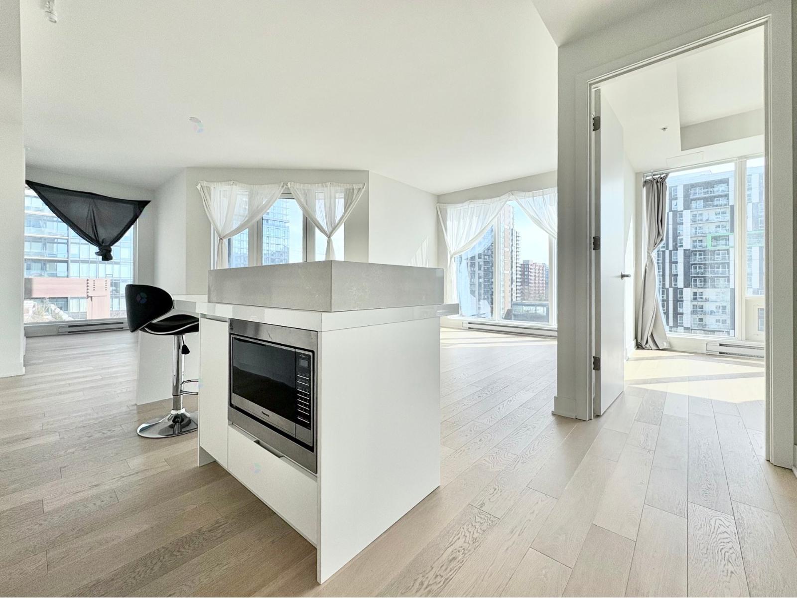 For rent: 1288 Rue St-Antoine O., #504, Montréal (Ville-Marie