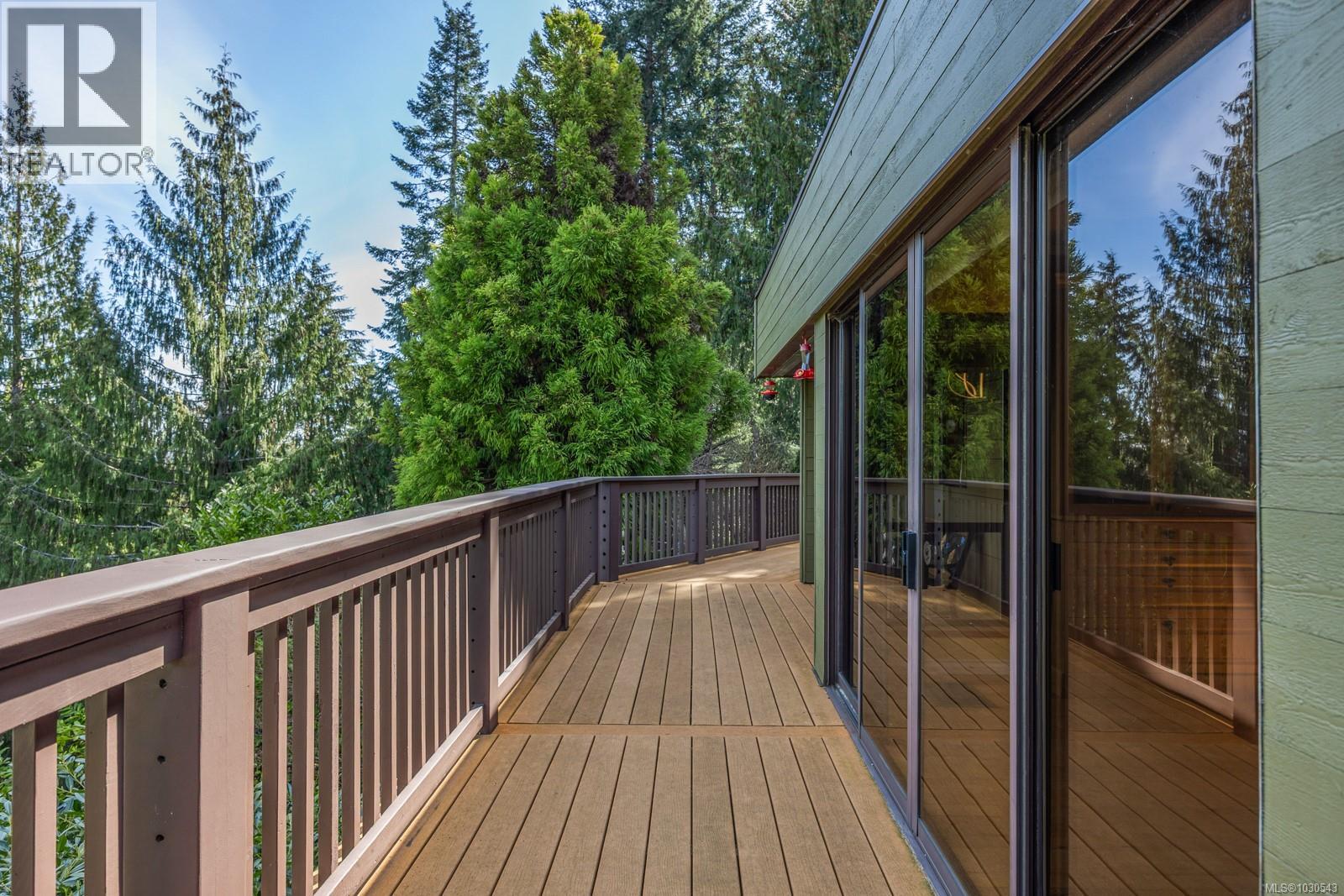 For sale: 2340 Spring Rd, Campbell River, British Columbia V9W5K8 ...