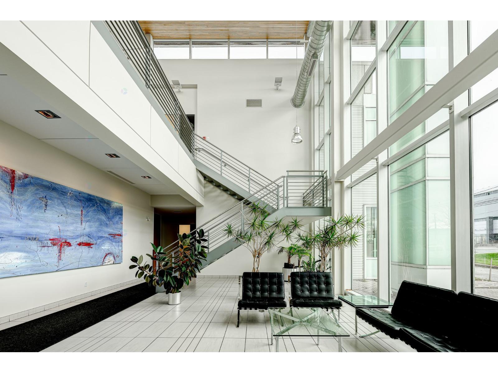 For lease: 5905 Ch. de la Côte-de-Liesse, Montréal (Saint-Laurent