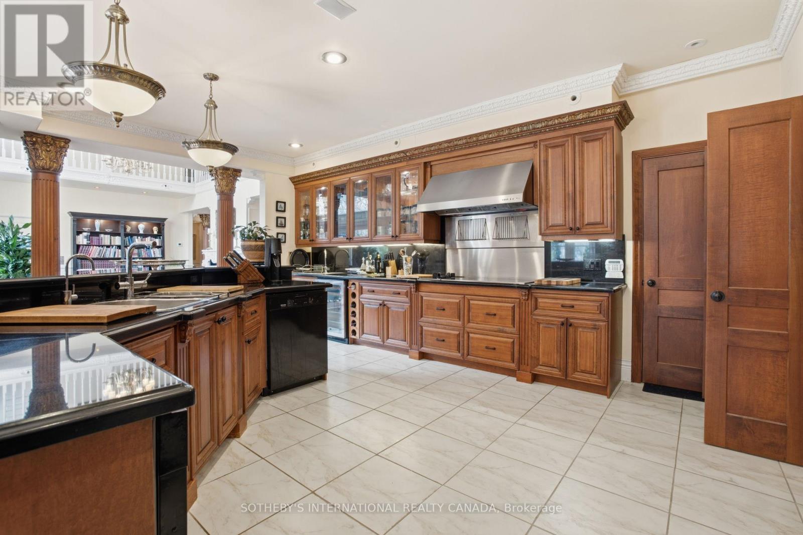 Pine Ridge Drive For sale: 55 PINE RIDGE DRIVE, Toronto (Cliffcrest), Ontario M1M2X6 ...