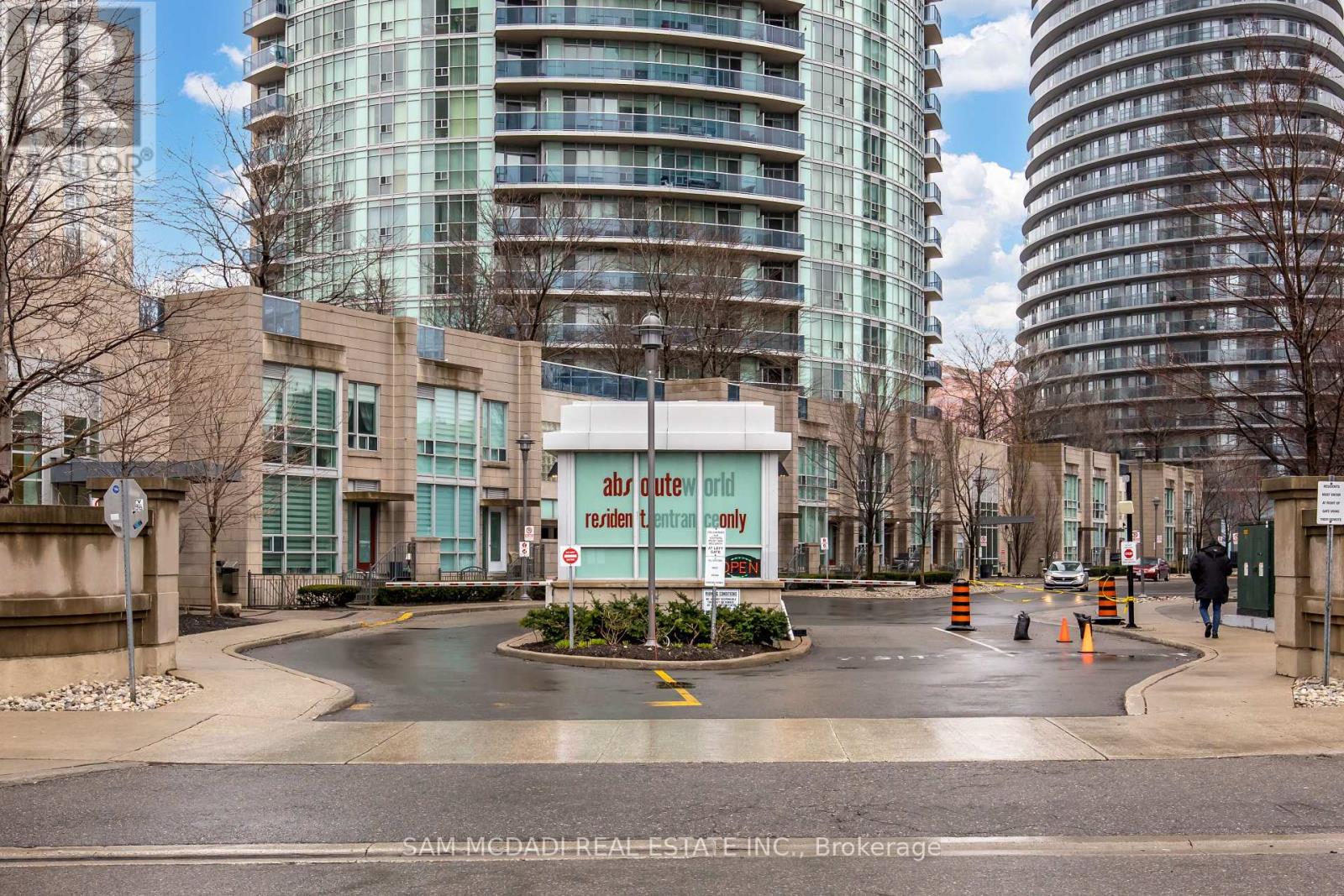 Row / Townhouse for Sale in TH119 - 90 ABSOLUTE AVENUE|Mississauga (City Centre), Ontario L4Z0A1 4