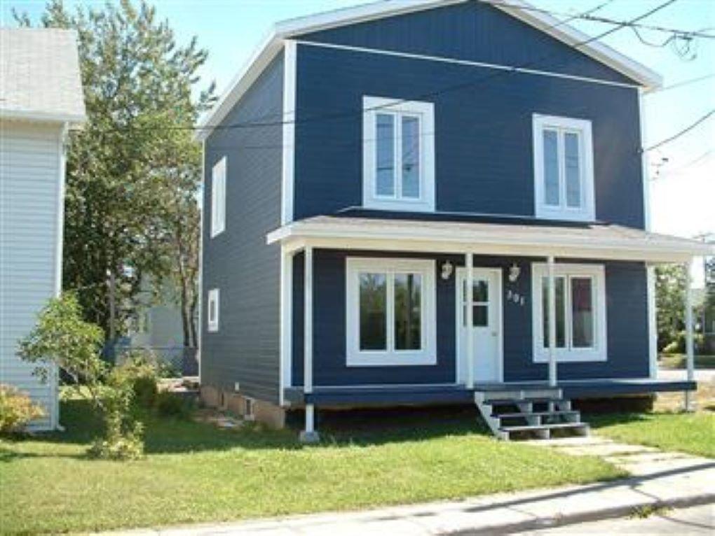 301 Rue Ste-Thérèse, Matane, Quebec G4W1T7