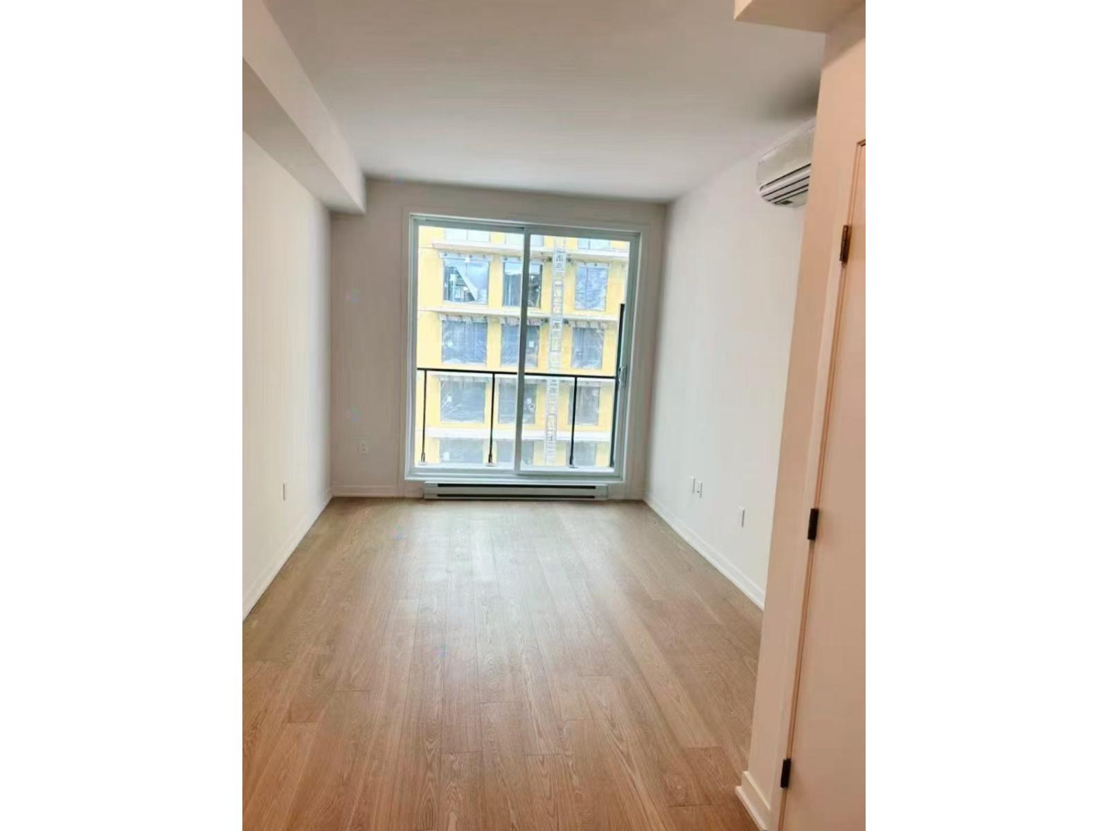 1485 Rue des Bassins, #705, Montréal (Le Sud-Ouest), Quebec H3C1B7