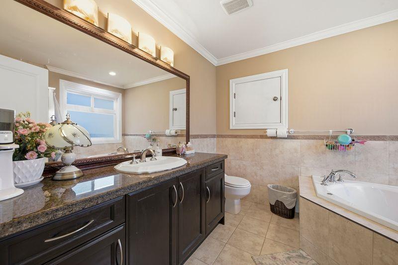 For sale: 14588 62 AVENUE, Surrey, British Columbia V3S8K7