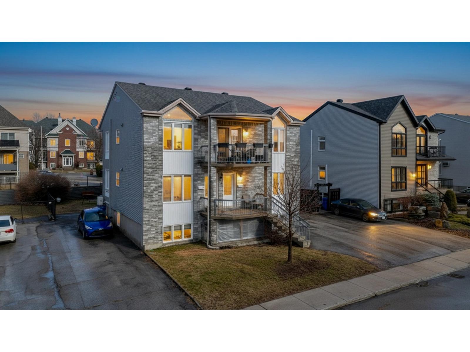 222-226 Rue des Primevères, Sainte-Thérèse, Quebec J7E5L2
