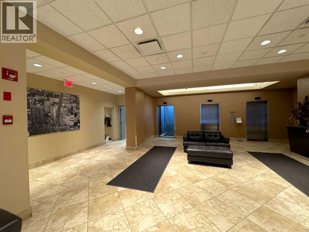 Apartment for Sale in 202, 738 3 Avenue SW|Calgary, Alberta T2P0G7 2