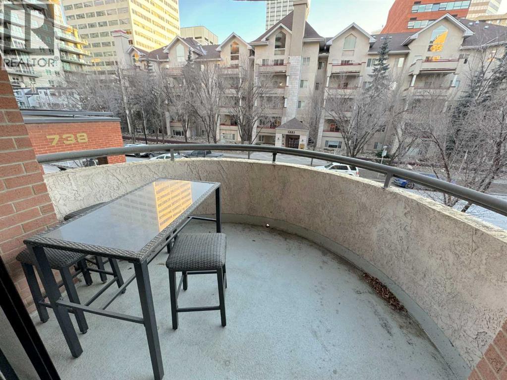 Apartment for Sale in 202, 738 3 Avenue SW|Calgary, Alberta T2P0G7 5