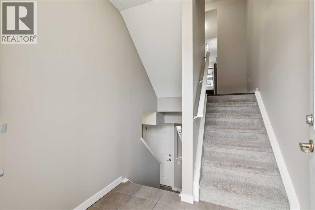 Row / Townhouse for Sale in 206, 10 Auburn Bay Avenue SE|Calgary, Alberta T3M0P7 3