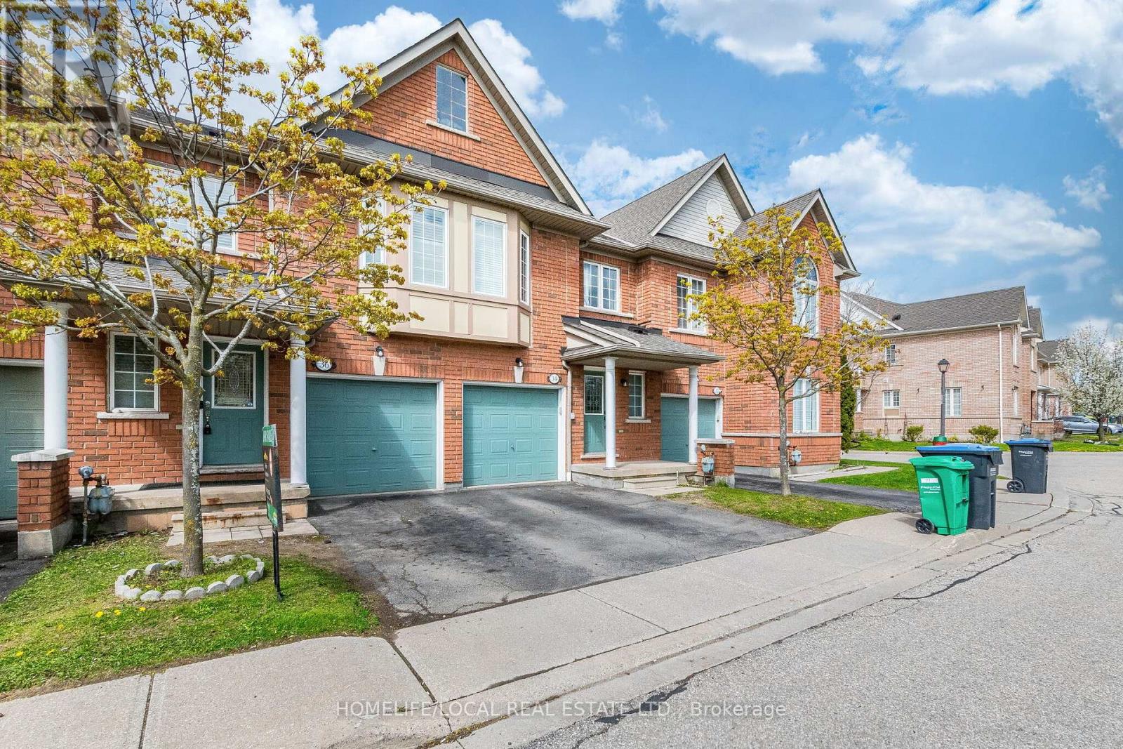 Row / Townhouse for Sale in # 36 - 770 OTHELLO COURT|Mississauga (Meadowvale Village), Ontario L5W1Y2 3