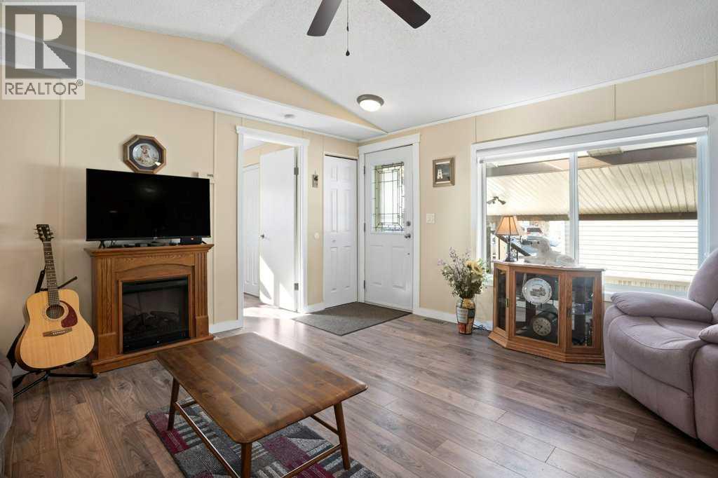 Mobile Home for Sale in 139, 99 Arbour Lake Road NW|Calgary, Alberta T3G4E4 2