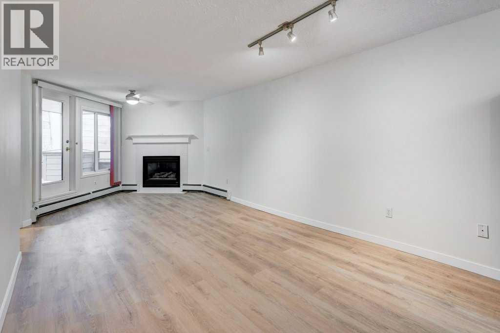 Apartment for Sale in 119, 10 Sierra Morena Mews SW|Calgary, Alberta T3H3K5 5