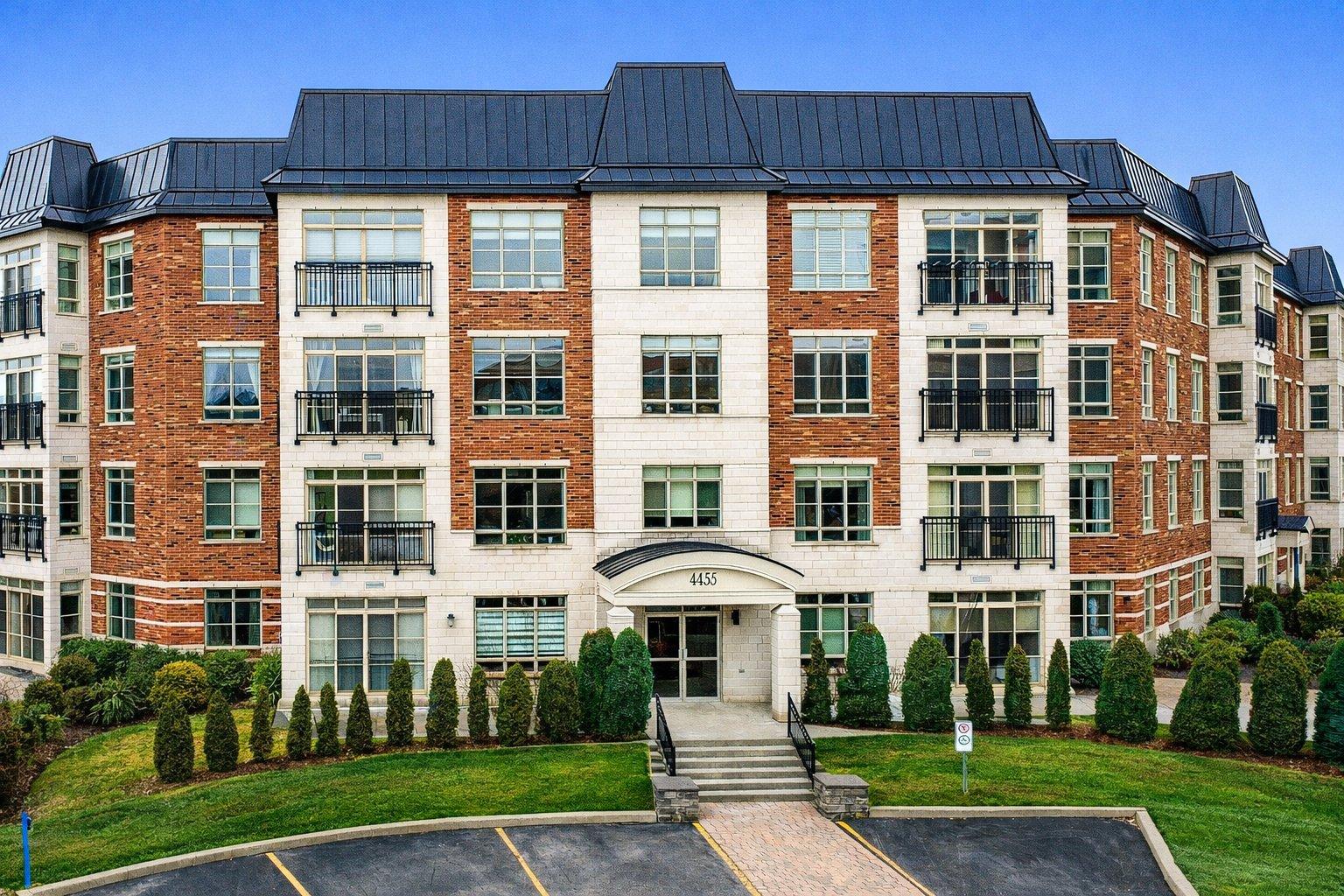4455 Rue des Francs-Bourgeois, #403, Boisbriand, Quebec J7H0C8