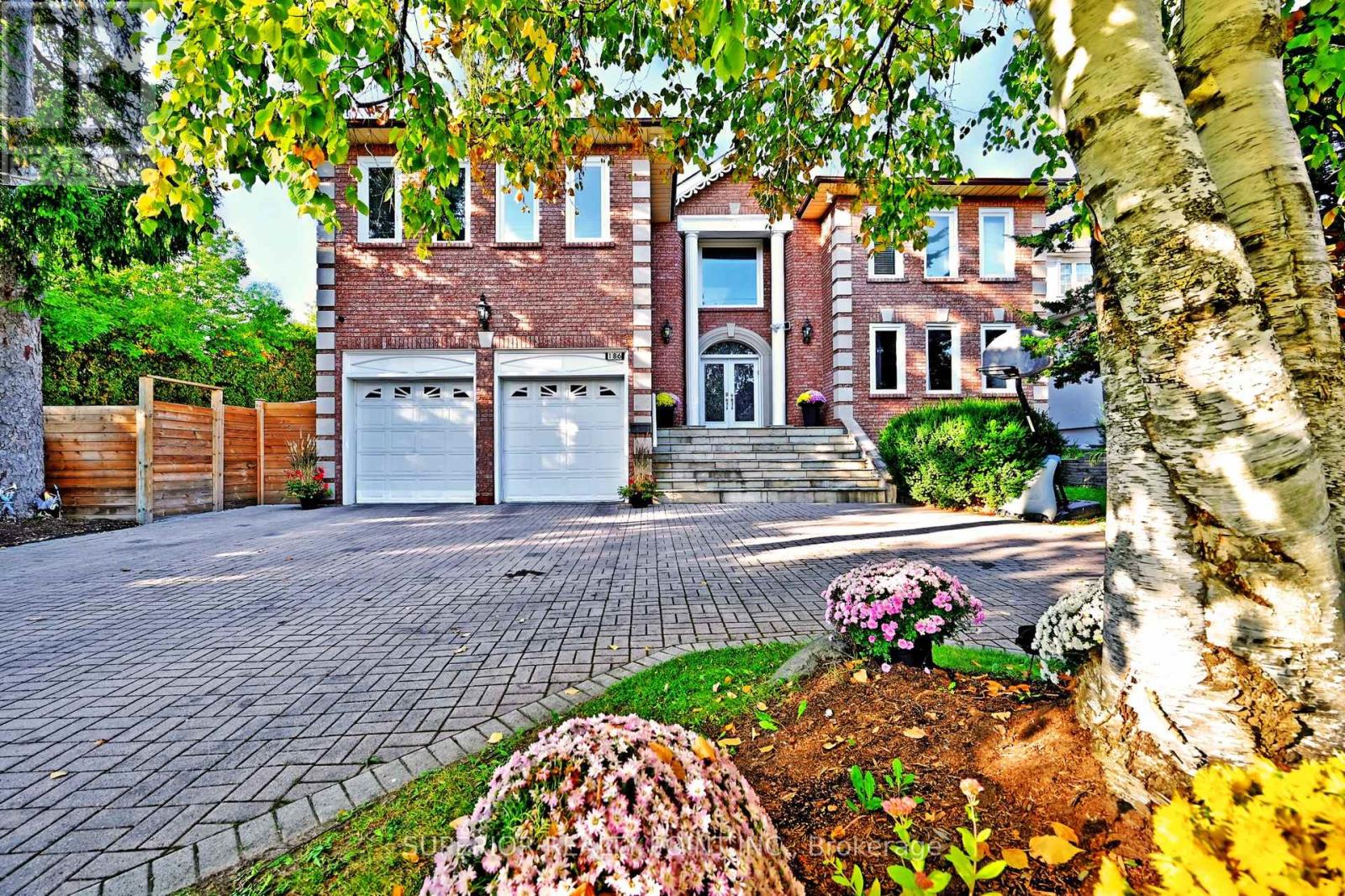 For sale: 186 OXFORD STREET, Richmond Hill (Mill Pond), Ontario