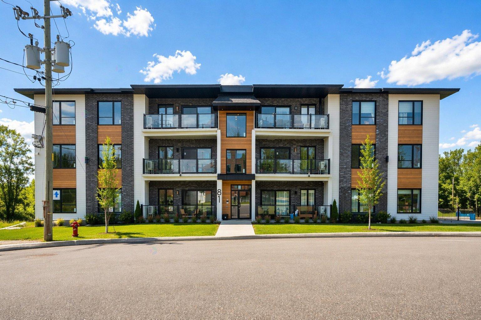 81 Rue Janine-Sutto, #4, Cowansville, Quebec J2K0M3