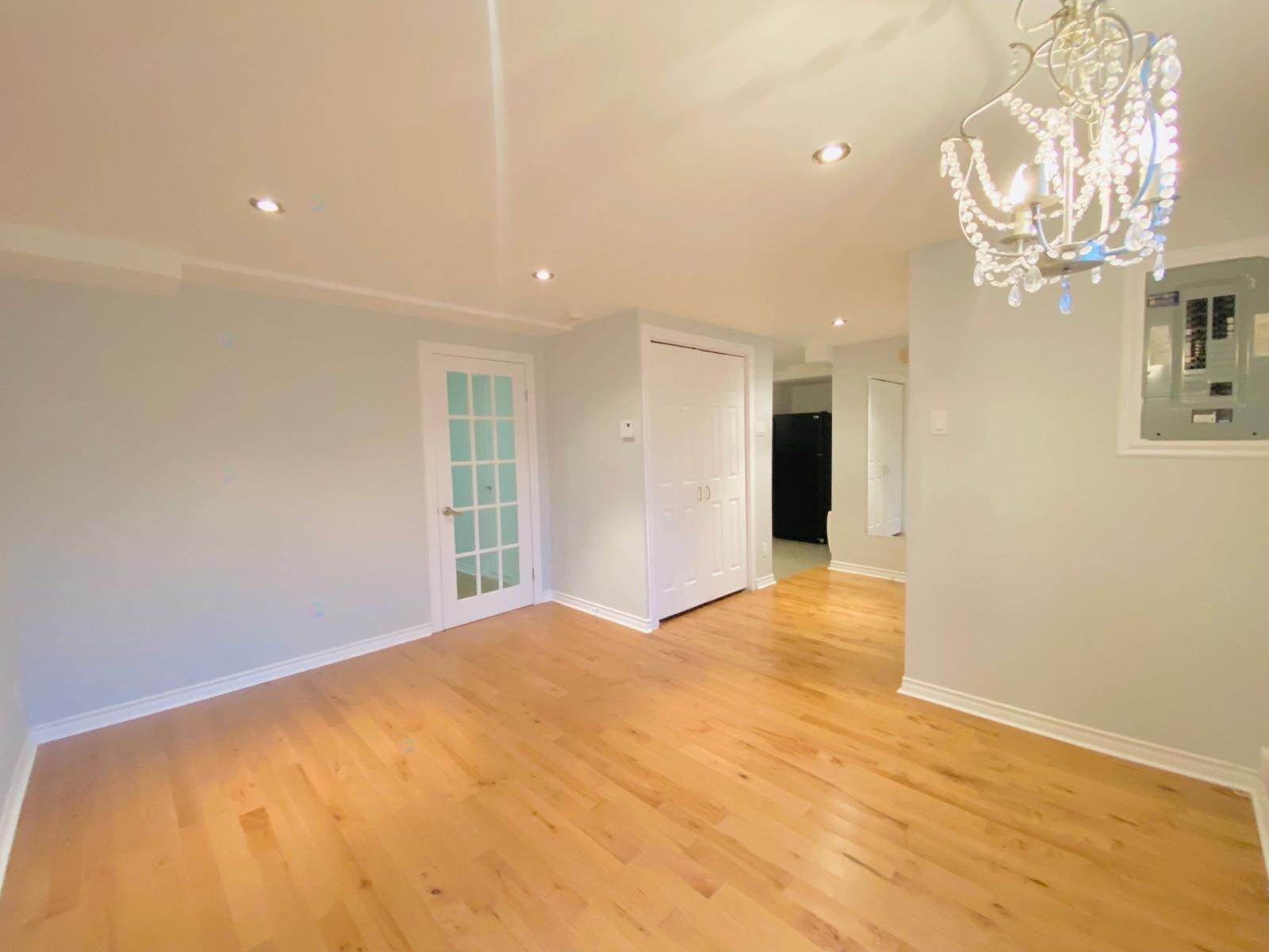 5340 Av. Trans Island, Montréal (Côte-des-Neiges/Notre-Dame-de-Grâce), Quebec H3W3A2