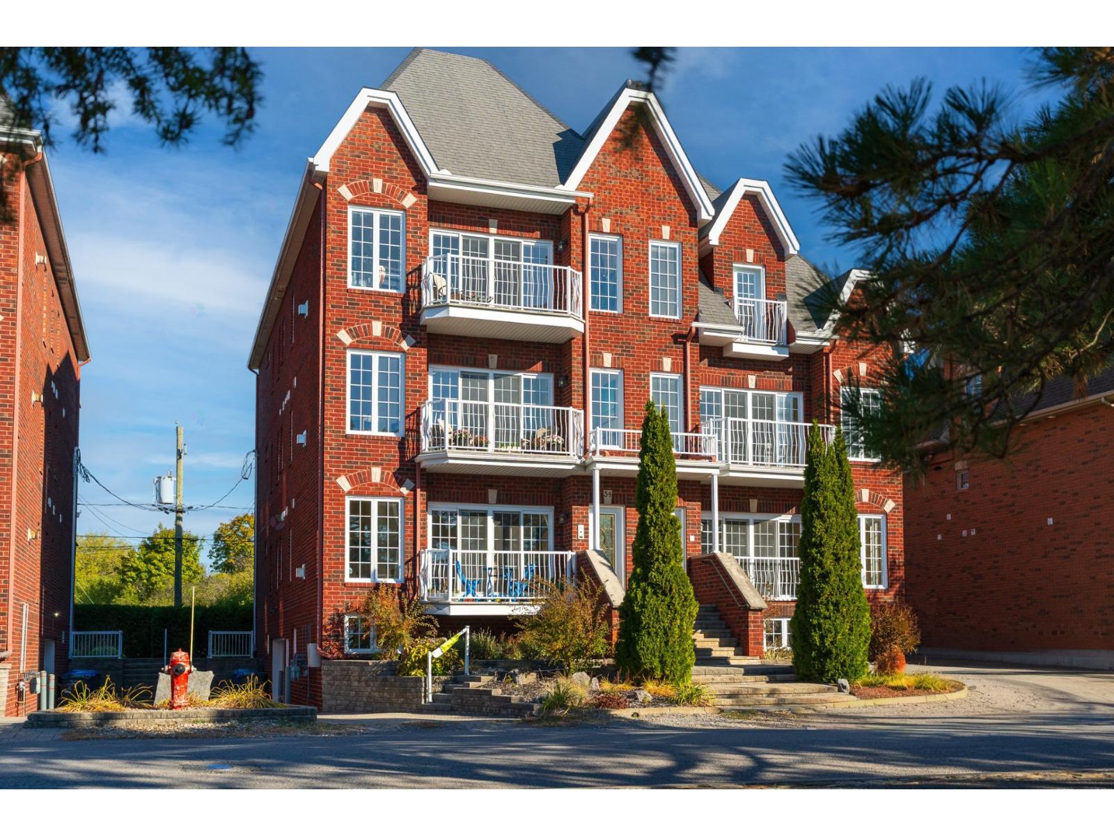 34 Rue Bourget, #3, Gatineau (Hull), Quebec J9A1S1