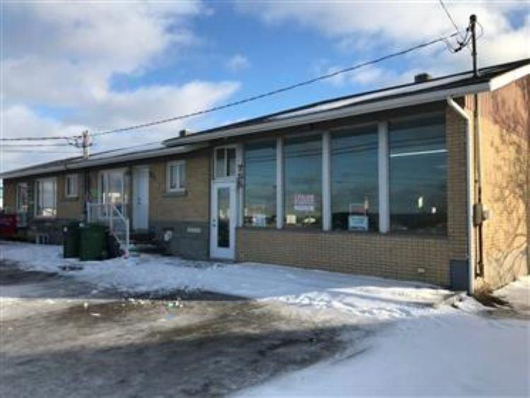 751-755 Av. du Phare E., Matane, Quebec G4W1B1