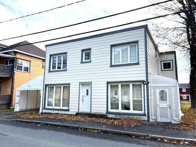 217 Rue St-Pierre, Matane, Quebec G4W2B7