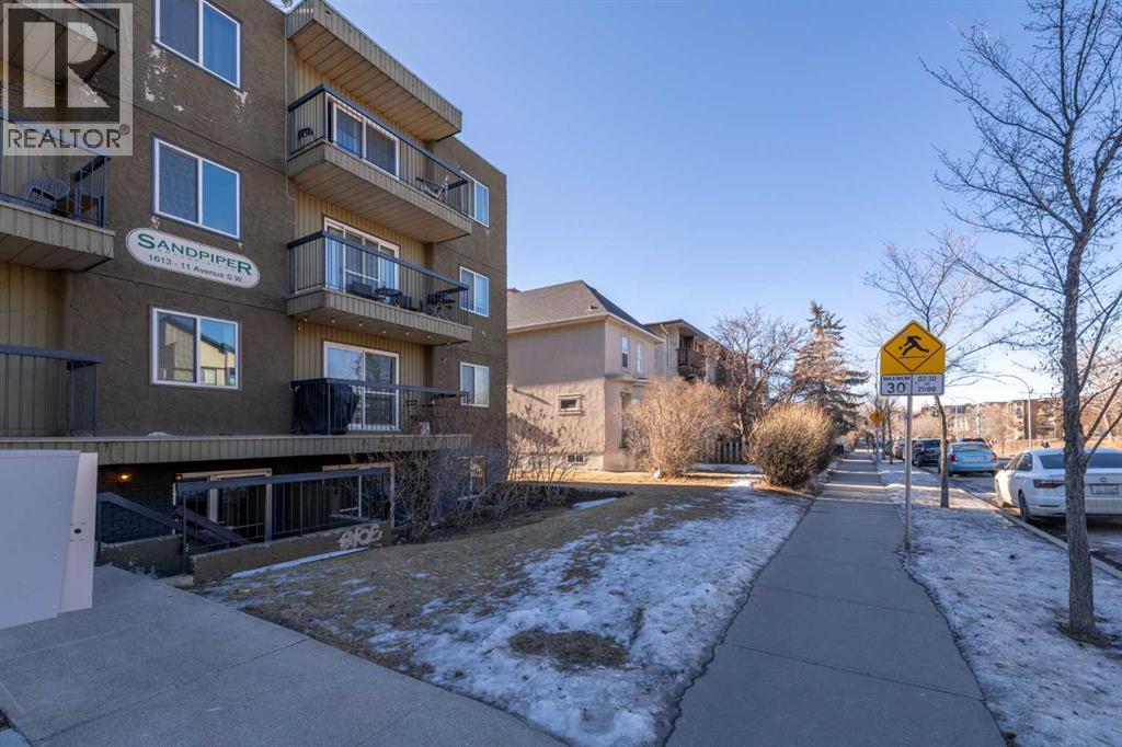 Apartment for Sale in 302, 1613 11 Avenue SW|Calgary, Alberta T3C0N3 3