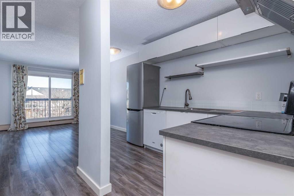 Apartment for Sale in 302, 1613 11 Avenue SW|Calgary, Alberta T3C0N3 4