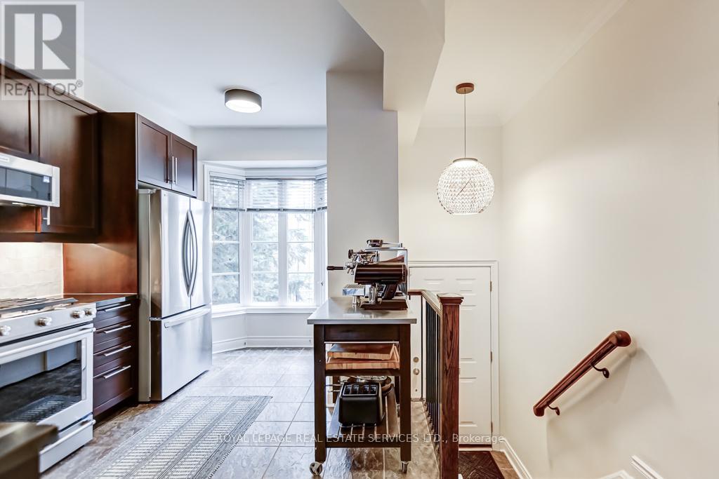 Row / Townhouse for Sale in #8 - 245 VAN DUSEN BOULEVARD|Toronto (Islington-City Centre West), Ontario M8Z3J2 5