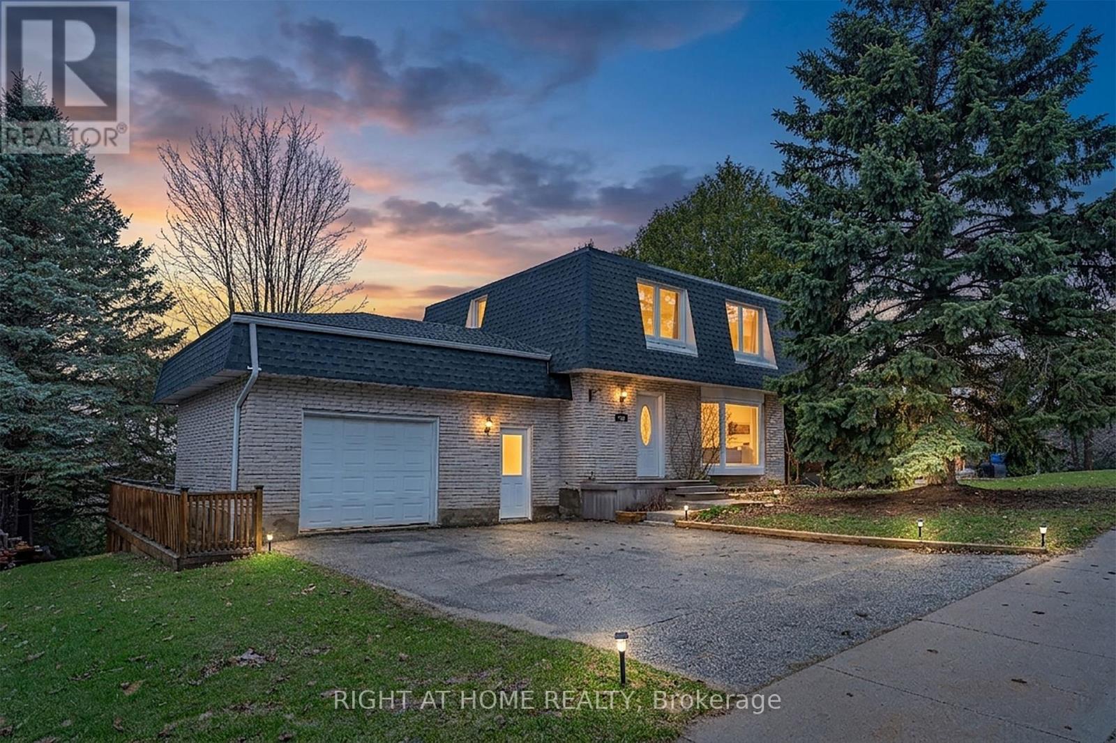 For sale: 384 COUNTESS STREET N, West Grey, Ontario N0G1R0 - X13011218 ...