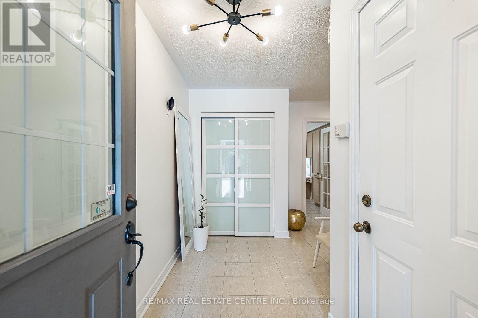 Row / Townhouse for Sale in 18 - 1905 BROAD HOLLOW GATE|Mississauga (Erin Mills), Ontario L5L3T4 3