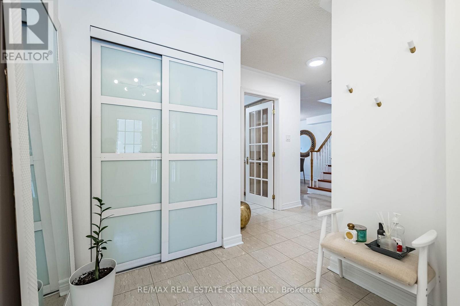 Row / Townhouse for Sale in 18 - 1905 BROAD HOLLOW GATE|Mississauga (Erin Mills), Ontario L5L3T4 5