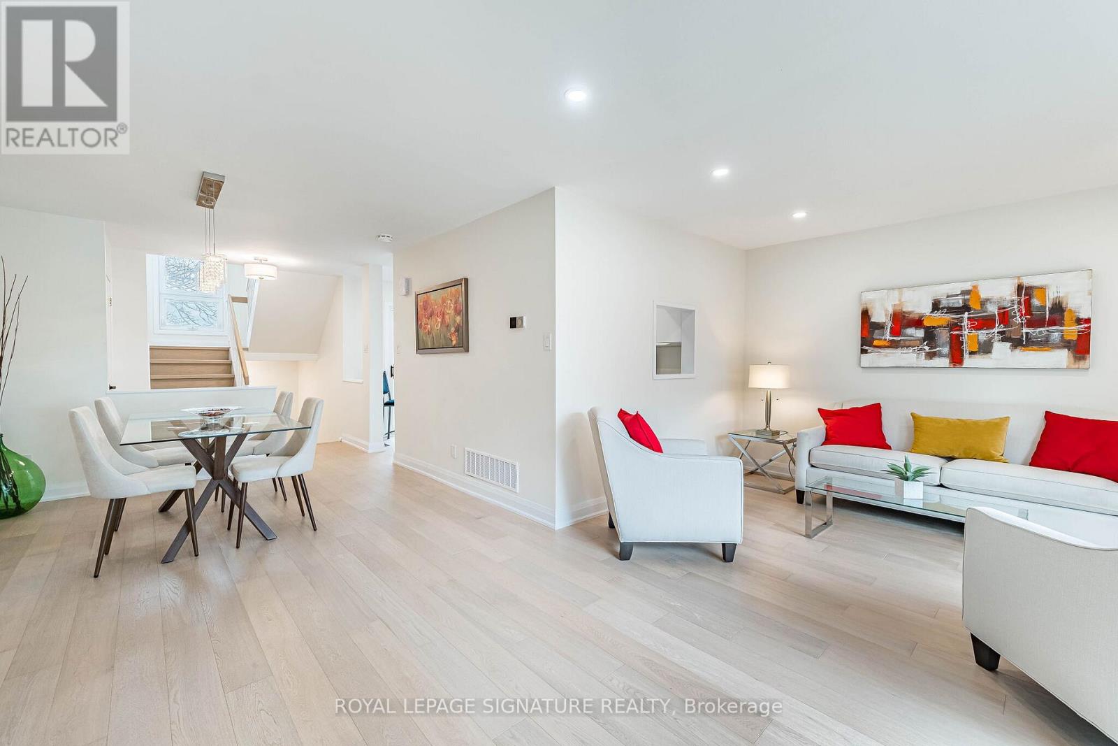 For sale: 33 CHERYL SHEPWAY, Toronto (Don Valley Village), Ontario ...