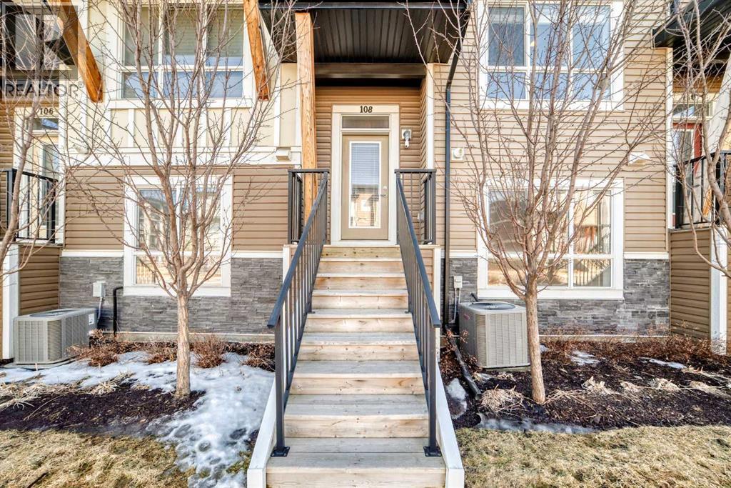 Row / Townhouse for Sale in 108 Walgrove Cove SE|Calgary, Alberta T2X4E1 4