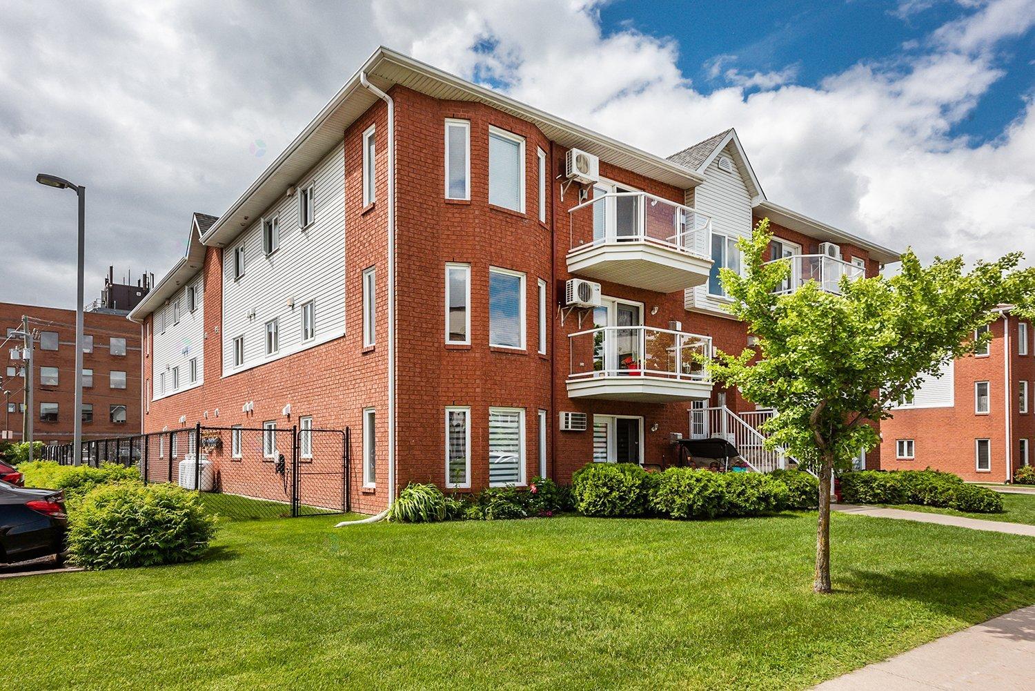 2600 Boul. Jacques-Marcil, #301, Longueuil (Saint-Hubert), Quebec J3Y9A3