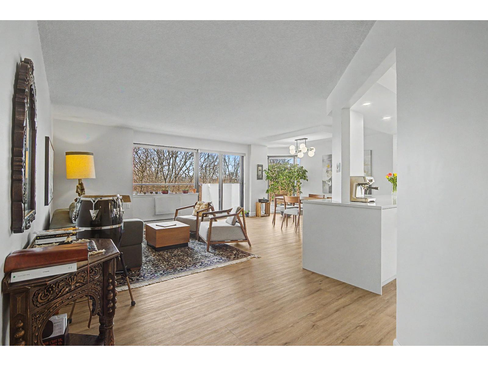 450 Rue St-Georges, #314, Saint-Lambert, Quebec J4P3H7