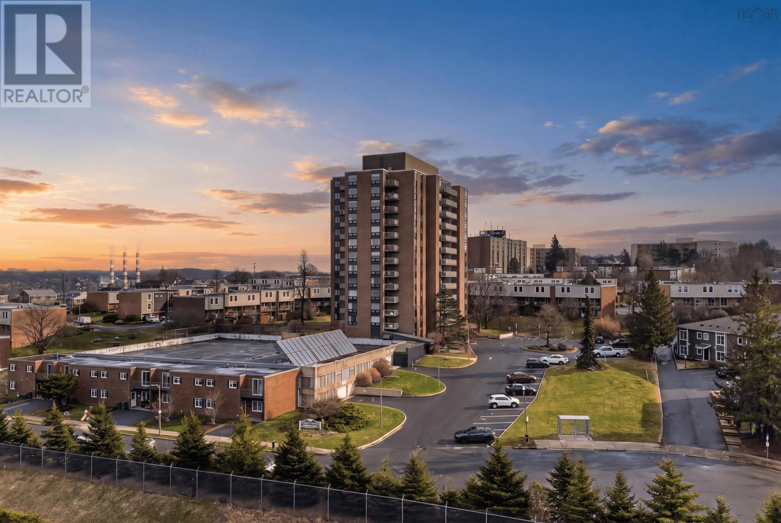 303 5572 North Ridge Road